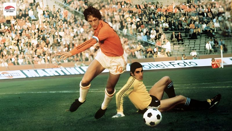 Cận cảnh Johan Cruyff với cú ngoặt Cruyff