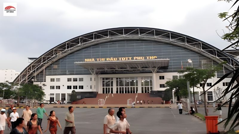 Cận cảnh sân vận động Phú Thọ