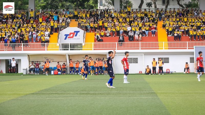 Cơ sở vật chất khán đài và hệ thống chiếu sáng hiện đại