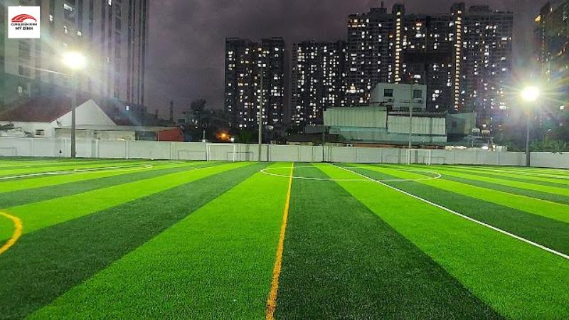 Hệ thống sân cỏ vô cùng hiện đại