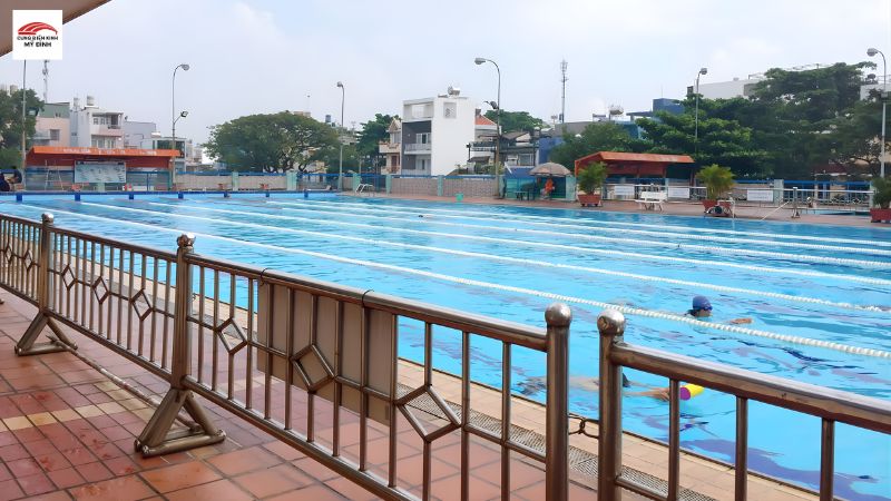 Hồ bơi của Nhà Thi Đấu Nguyễn Tri Phương Quận 10