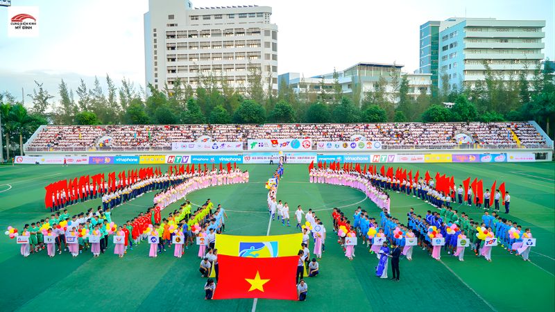 Sân vận động Đại học Tôn Đức Thắng là khu phức hợp thể thao
