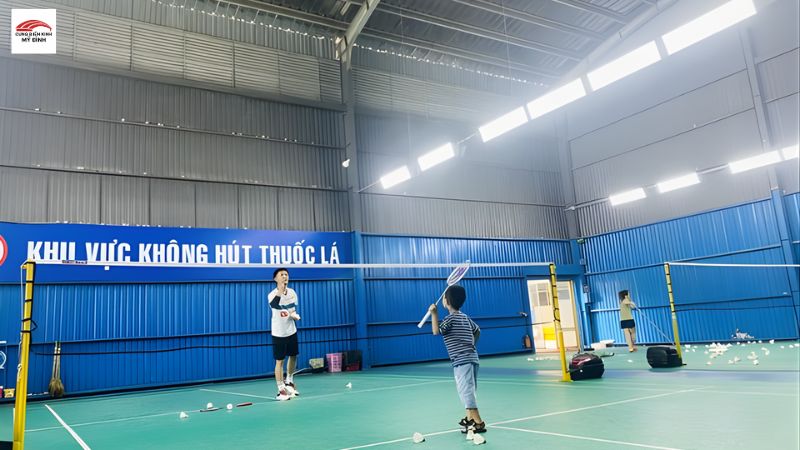 Sân vận động Tao Đàn có nhà thi đấu cầu lông