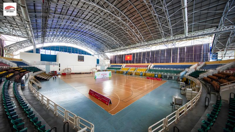 Sảnh thi đấu chính của Nhà Thi Đấu Quận 11