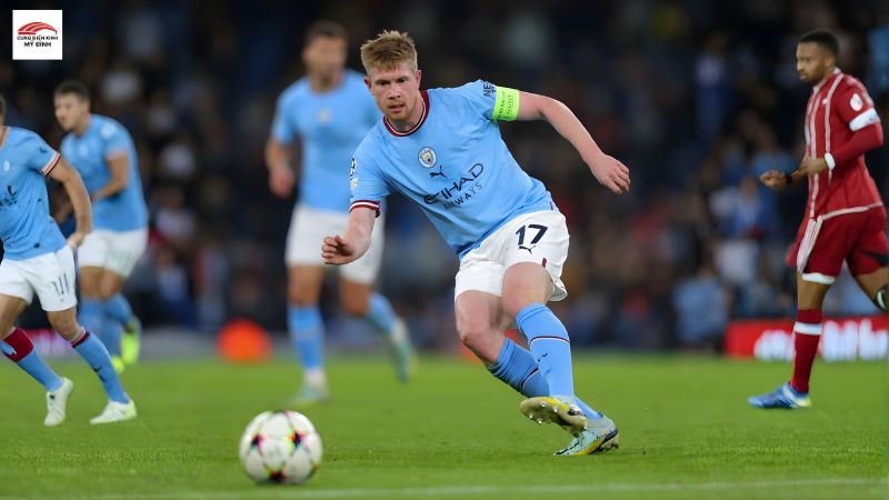 Skill bóng đá nâng cao - Kevin De Bruyne khi nhận bóng